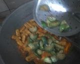 Foto langkah ke 6 dari resep Sambal Terong Bulat Wortel.