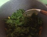 Foto langkah ke 4 dari resep Sayur Daun Singkong Kuah Kuning.