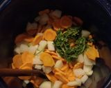 Tejszínes karalábéleves recept fázis 2 fotója