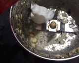 A picture of step 1 of Mayo chilli toast.