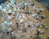 Foto del paso 4 de la receta: Chupe de mariscos gratinado a mi estilo