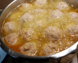 Foto del paso 4 de la receta: Cocido con pelotas y pollo