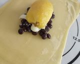 Foto langkah ke 8 dari resep Bolen pisang tanpa korvet kulit bersap rontok.