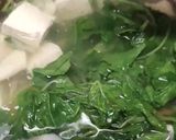 Foto langkah ke 3 dari resep Sayur Bening Bayam Tahu.