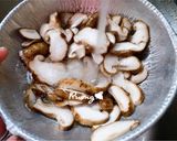 รูปขั้นตอนการทำที่ 2 ของ ผัดเห็ดหอมนางรม🍄🦪