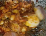Foto langkah ke 3 dari resep Seafood saus padang.