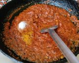 A picture of step 4 of Tomato Garlic Pickle.