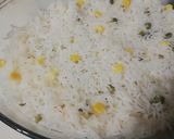 A picture of step 5 of Singaporian rice.