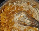A picture of step 1 of Oats Corn flakes chila.
