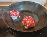 A picture of step 5 of Stuffed Peppers with Ground Beef and Quail Eggs.