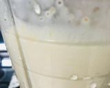 A picture of step 2 of Peach shake.