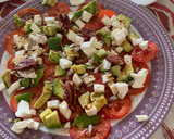 Foto del paso 3 de la receta: Carpaccio de Tomate, Aguacate, Queso y Nueces 🥑🍅