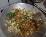 Foto langkah ke 4 dari resep Mie Goreng Jowo.