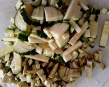 Foto del paso 6 de la receta: Duo de Arepas de remolacha rellenas...🍘🧀🍘🥒🍆
