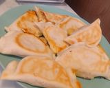 Foto del paso 5 de la receta: Empanadas de Cebolla y Queso (súper fácil)