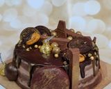 A picture of step 6 of Overloaded Chocolate Cake 🤎.