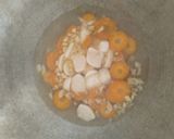 Foto langkah ke 3 dari resep Ca bayam bakso ikan dan wortel.