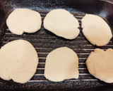 Foto del paso 5 de la receta: Arepas de Trigo