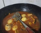 Foto langkah ke 3 dari resep Telur sarden pedas manis.
