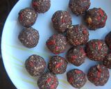 A picture of step 4 of On-the-goji mocha truffles.