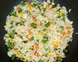 Foto langkah ke 3 dari resep Nasi Goreng Sayur.