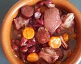 Foto del paso 2 de la receta: Alubias pintas con oreja y chorizo