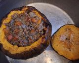 Foto del paso 3 de la receta: Zapallo kabutia relleno de carne y queso