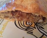 Foto del paso 5 de la receta: Empanada de pollo, setas, cebolla pochada y mahonesa