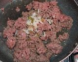 A picture of step 1 of Pasta with Ground Beef 🫢😋.