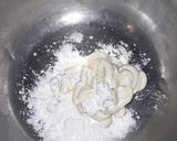 Foto del paso 1 de la receta: Pionono Con Queso Crema y Mermelada