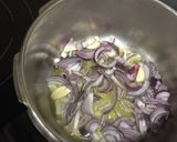 Foto del paso 3 de la receta: Manitas de cerdo con alubias del Jerte