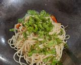 Foto langkah ke 5 dari resep Spaghetti Aglio Olio e peperoncino (versi otentik).