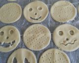 Foto del paso 6 de la receta: Hojaldre dulce de calabaza y zanahoria Halloween