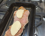 Foto del paso 5 de la receta: Matambre a la pizza con papas al horno