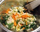 Karalábéleves húsgombóccal recept fázis 5 fotója