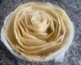 Foto del paso 3 de la receta: Flor de masa filo con flan