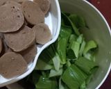 Foto langkah ke 1 dari resep 4️⃣1️⃣ Tumis Pokcoi Bakso.