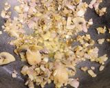 A picture of step 1 of Spinach mushroom soup.