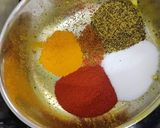 कैरीचे लोणचे (Kairiche Lonche Recipe In Marathi) रेसिपी स्टेप 4 फोटो 