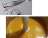 Hình bước làm 3 của món Soup BÍ ĐỎ cá hồi