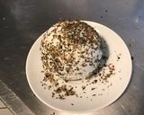 Une image de l'étape 3 de Melon « spoutnik » au jambon cru et basilic cœur crémeux de burrata.
