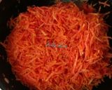 A picture of step 3 of Mawa gajar halwa.