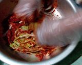 Hình bước làm 5 của món Kim chi cải thảo Hàn Quốc