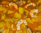 Foto del paso 5 de la receta: Costillas de cerdo con sepia, patatas y langostineras