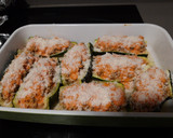 Foto del paso 6 de la receta: Calabacín relleno de pavo y salsa de piquillos