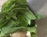A picture of step 1 of Green smoothie.