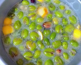 Foto del paso 3 de la receta: Aceitunas gordales en un aliño de hierbas aromáticas infusionada