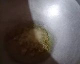 A picture of step 5 of Methi matar malai.
