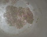 A picture of step 1 of Onion rice.
