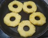 Une image de l'étape 1 de Gâteau renversé à l'ananas.